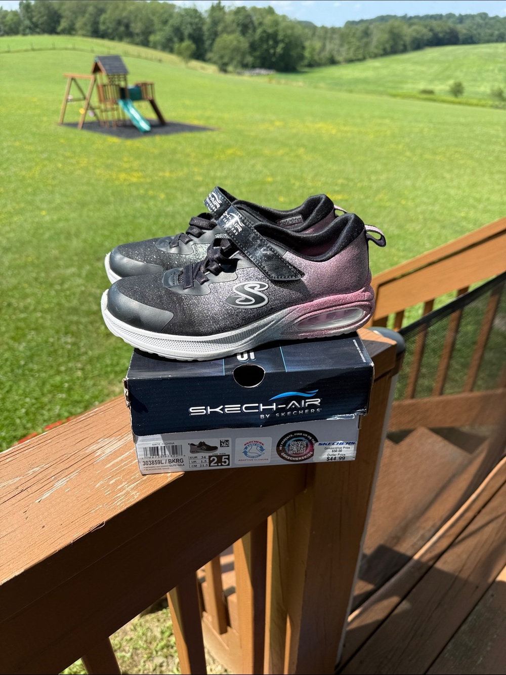 Skechers Kids Black and Pink Air-Cushion Sneaker